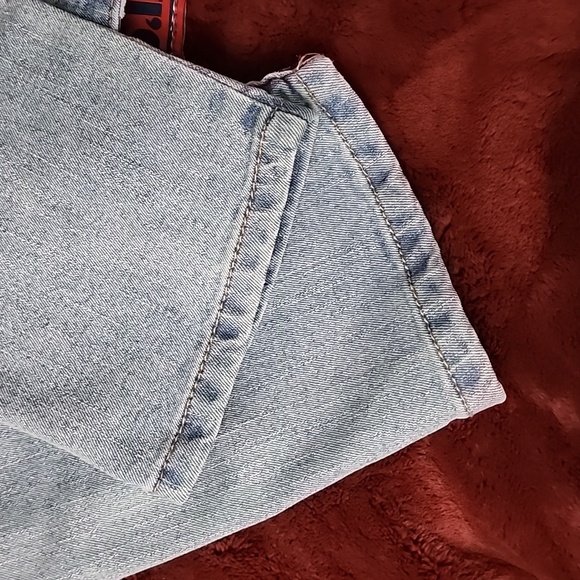 Boys Levi Jeans - Picture 5 of 6